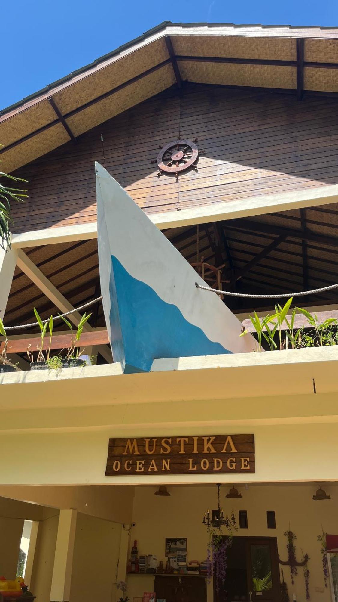Mustika Ocean Lodge ギリ・アイル エクステリア 写真